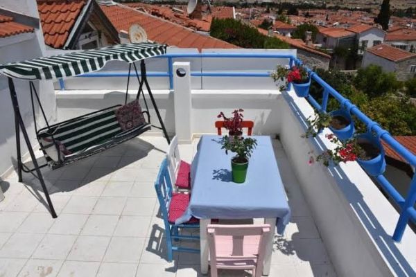Beyaz Ev Otel Alaçatı